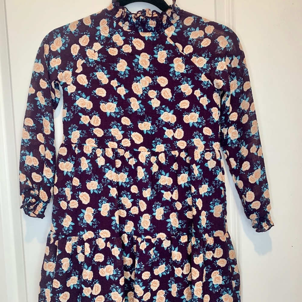 Girls beautiful fall dress